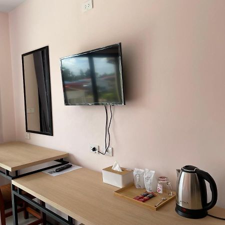 โรงแรมนิยม เอสทีเอ็น 2 - Niyom Stn 2 Hotel Ban Phue Zewnętrze zdjęcie