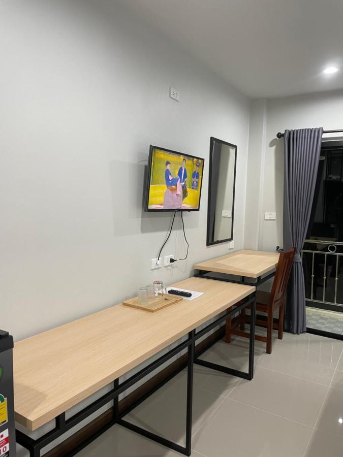 โรงแรมนิยม เอสทีเอ็น 2 - Niyom Stn 2 Hotel Ban Phue Zewnętrze zdjęcie